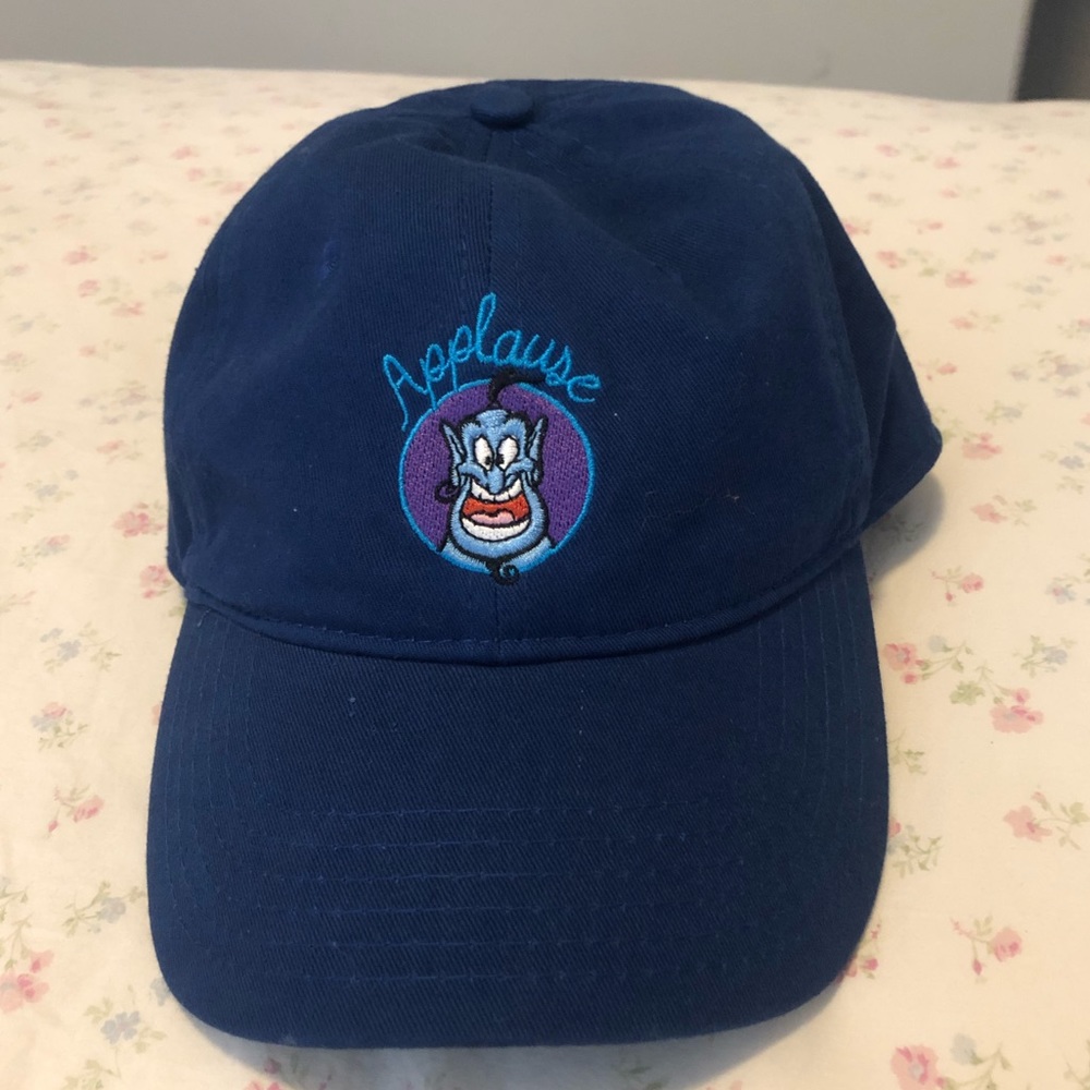 Aladdin Genie “applause” hat boxlunch
